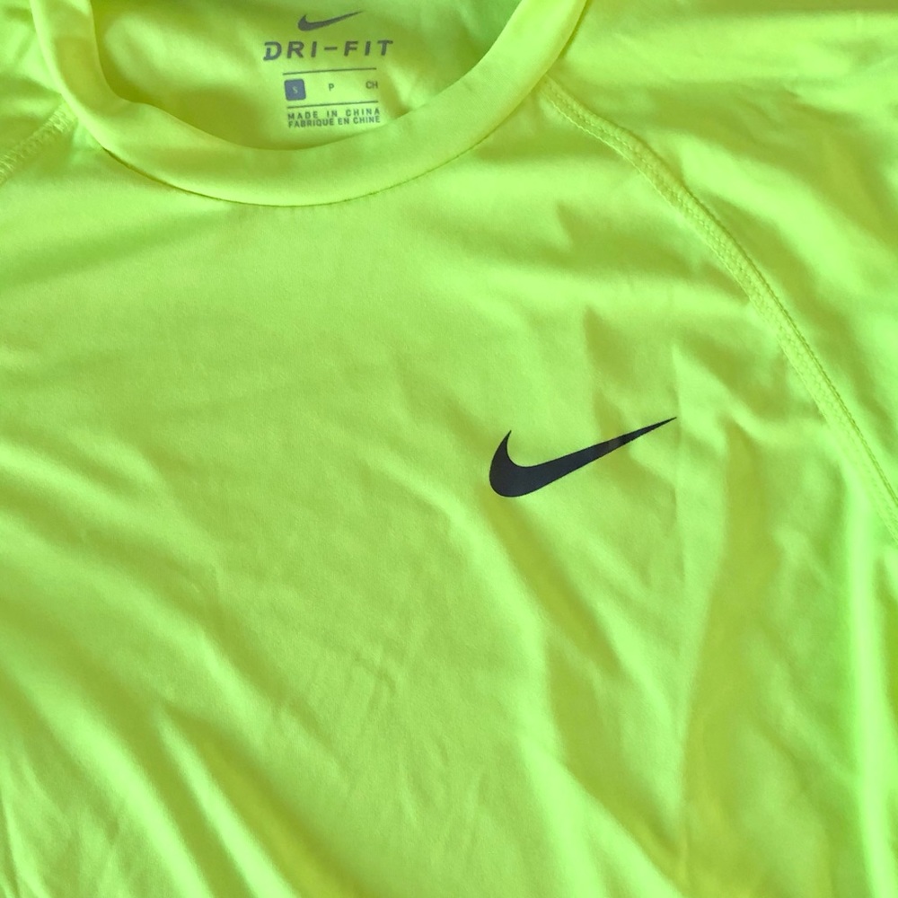 NWOT Nike Rash Guard